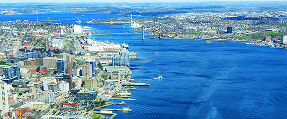 Vue aérienne du port de Halifax.